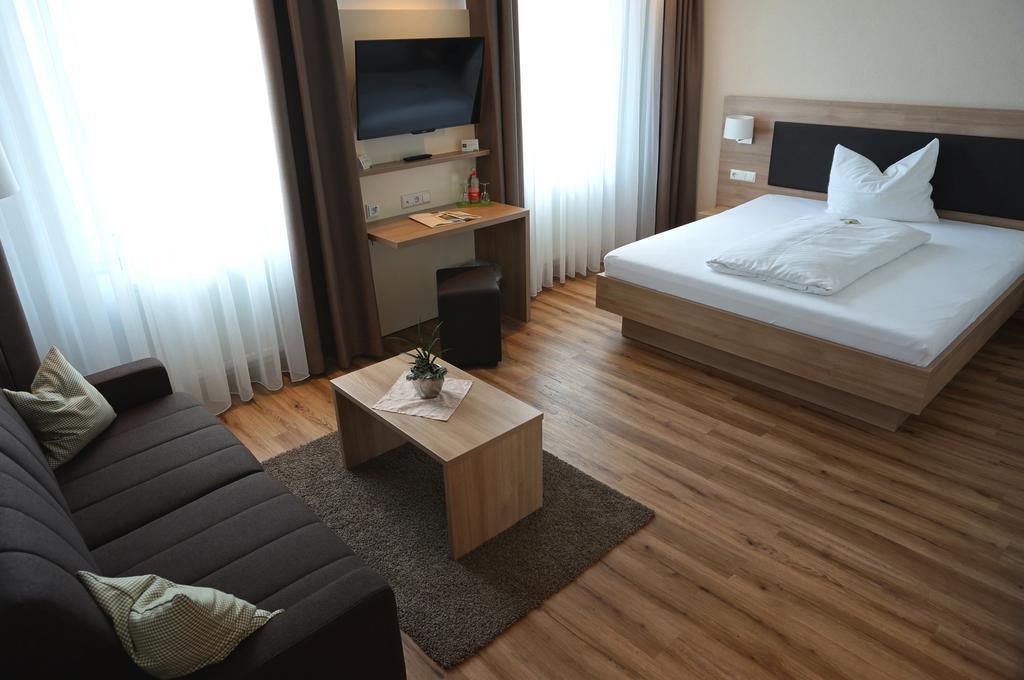 Flair Hotel Gruener Baum Donaueschingen Bagian luar foto